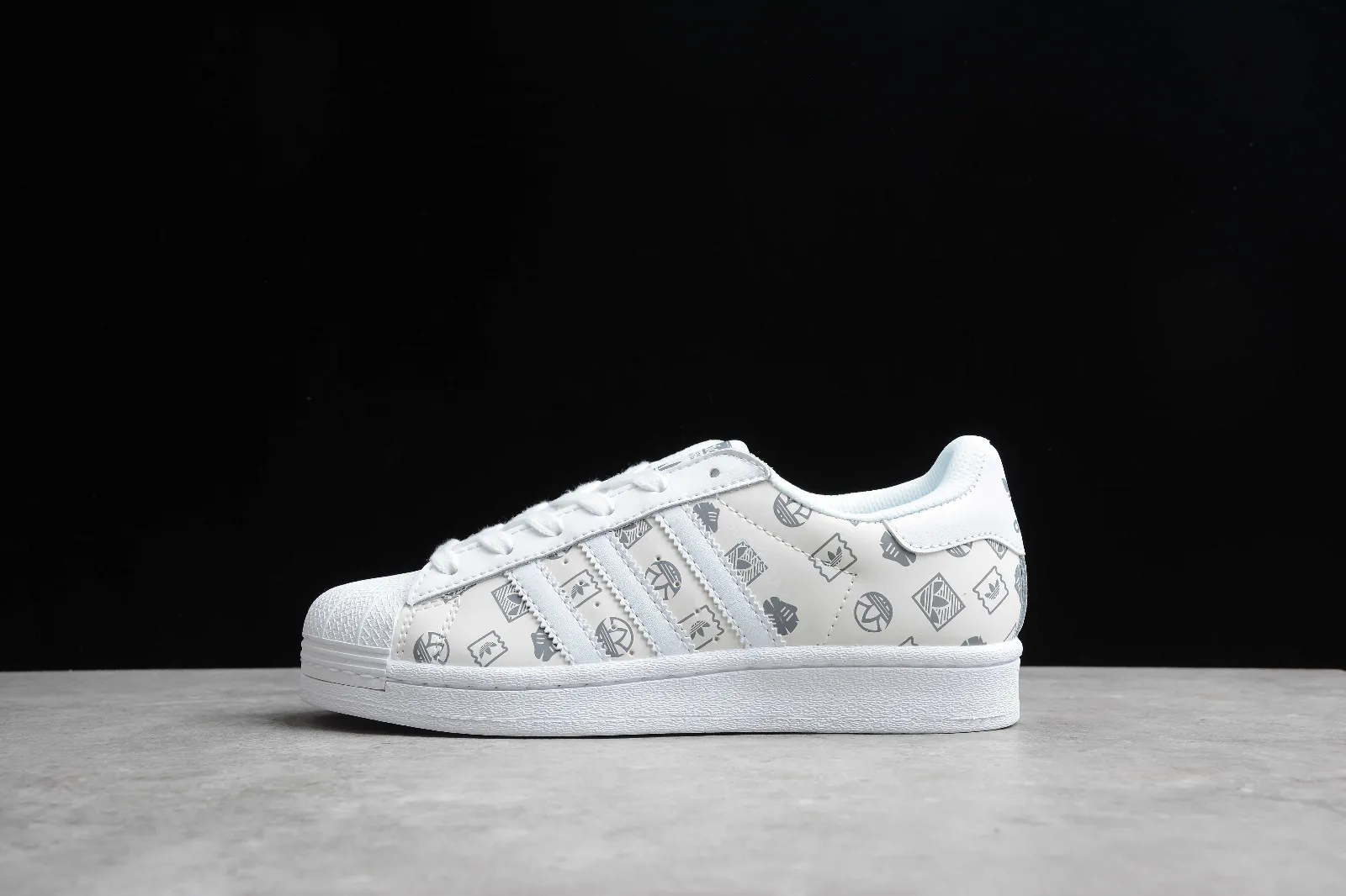 Adidas Originals Superstar Cloud White Core Black GX8413