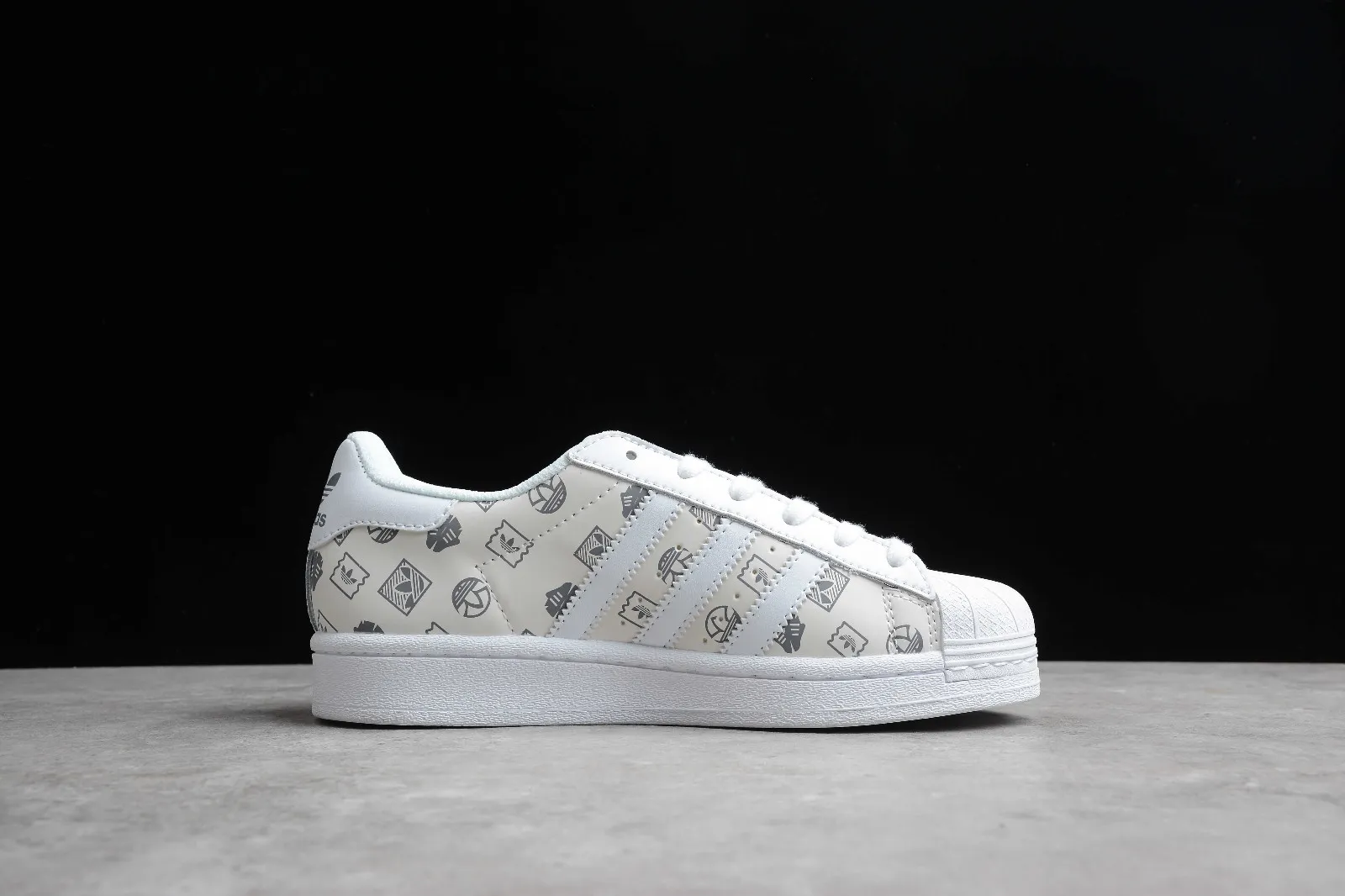 Adidas Originals Superstar Cloud White Core Black GX8413