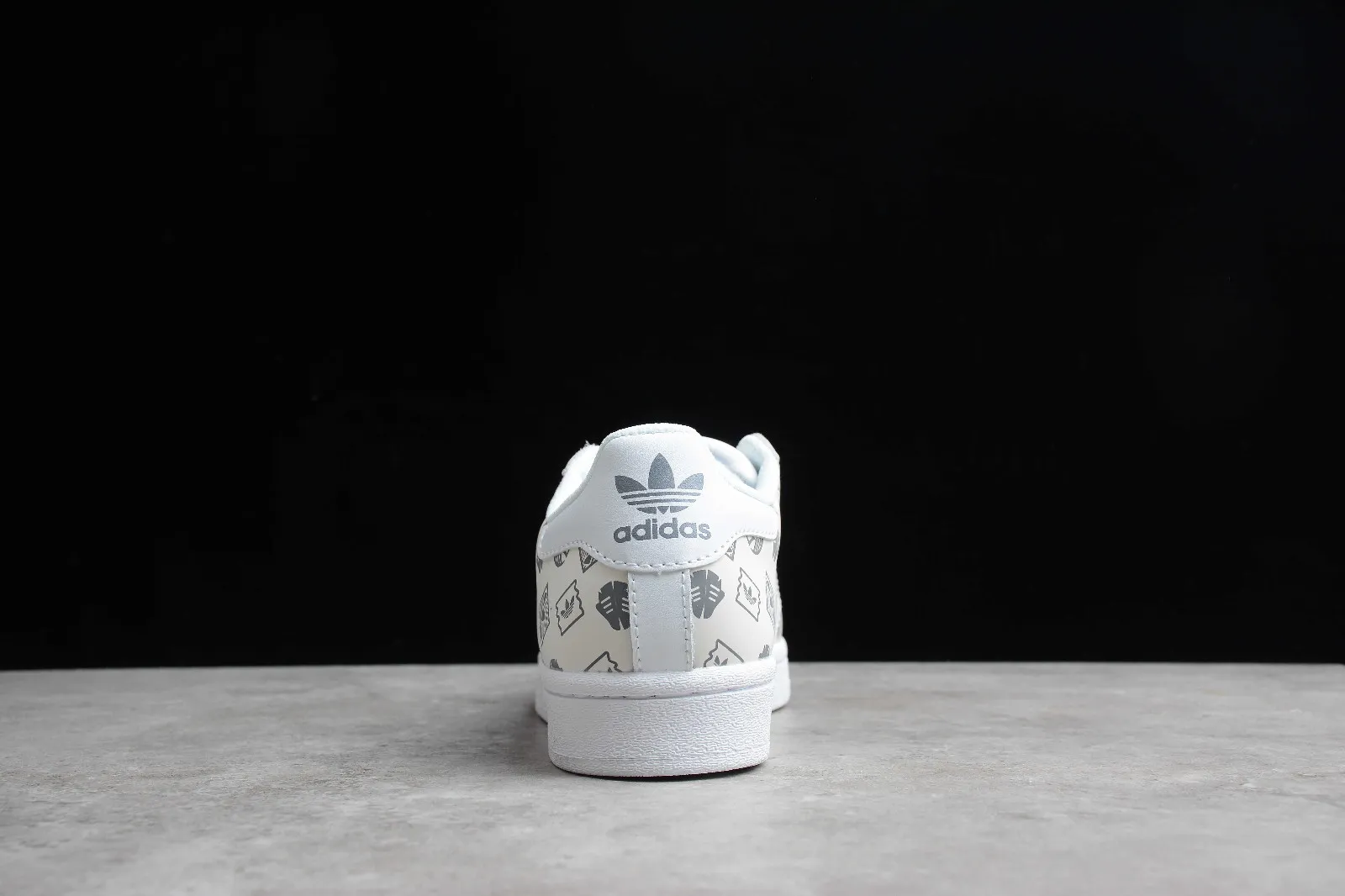 Adidas Originals Superstar Cloud White Core Black GX8413