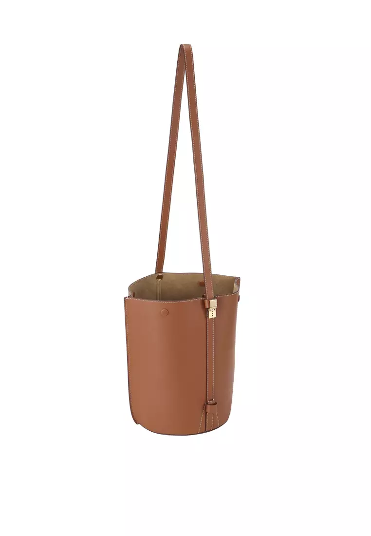 BERACAMY BERACAMY ORUKAMI Flat Hook Convertible Bucket Tote - Caramel