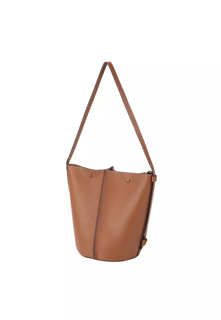 BERACAMY BERACAMY ORUKAMI Flat Hook Convertible Bucket Tote - Caramel