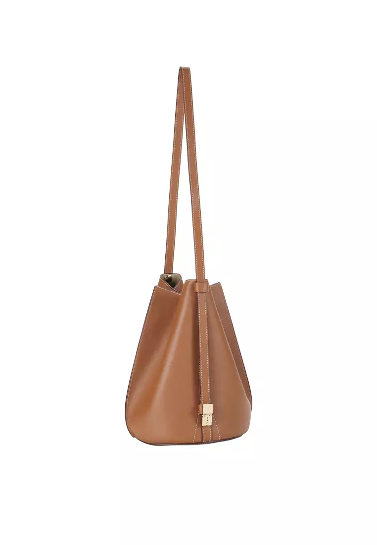 BERACAMY BERACAMY ORUKAMI Flat Hook Convertible Bucket Tote - Caramel