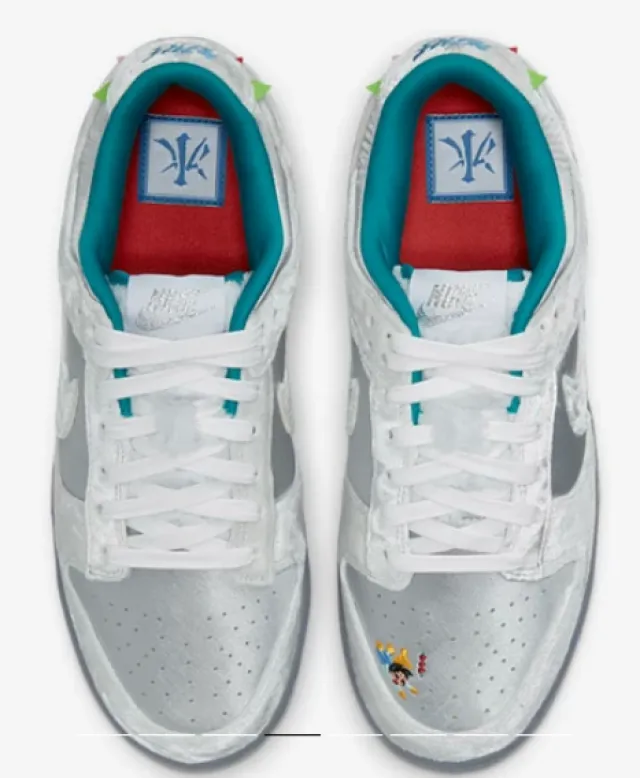 Nike dunk low ice pre-order