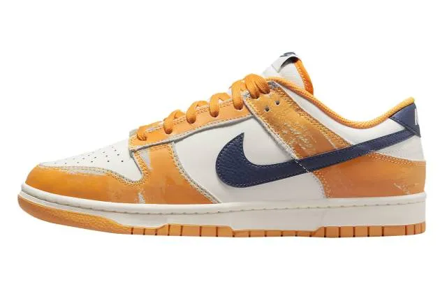 Nike dunk low wear and tear