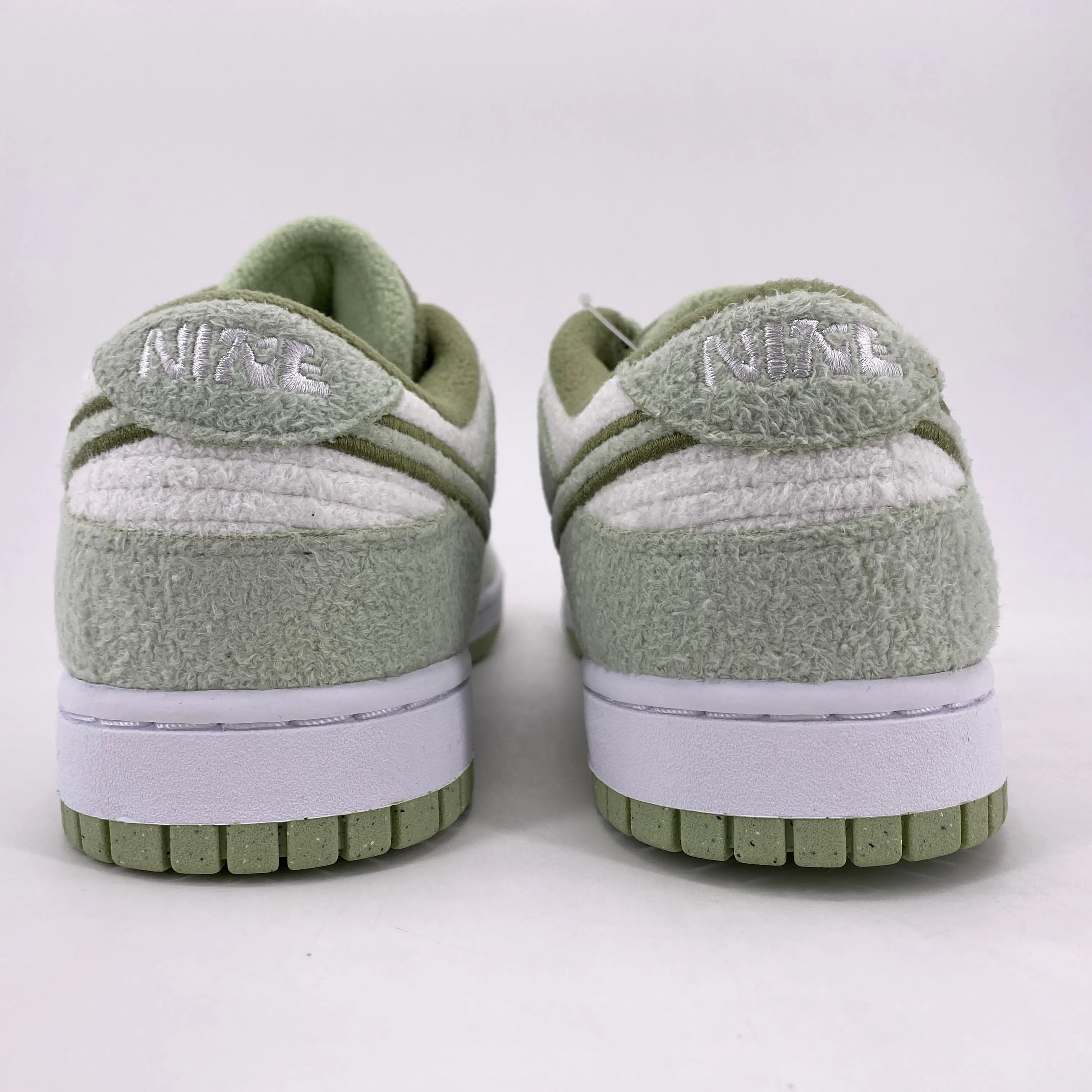 Nike (W) Dunk Low SE Fleece Pack Honeydew 2022 New Size 12W