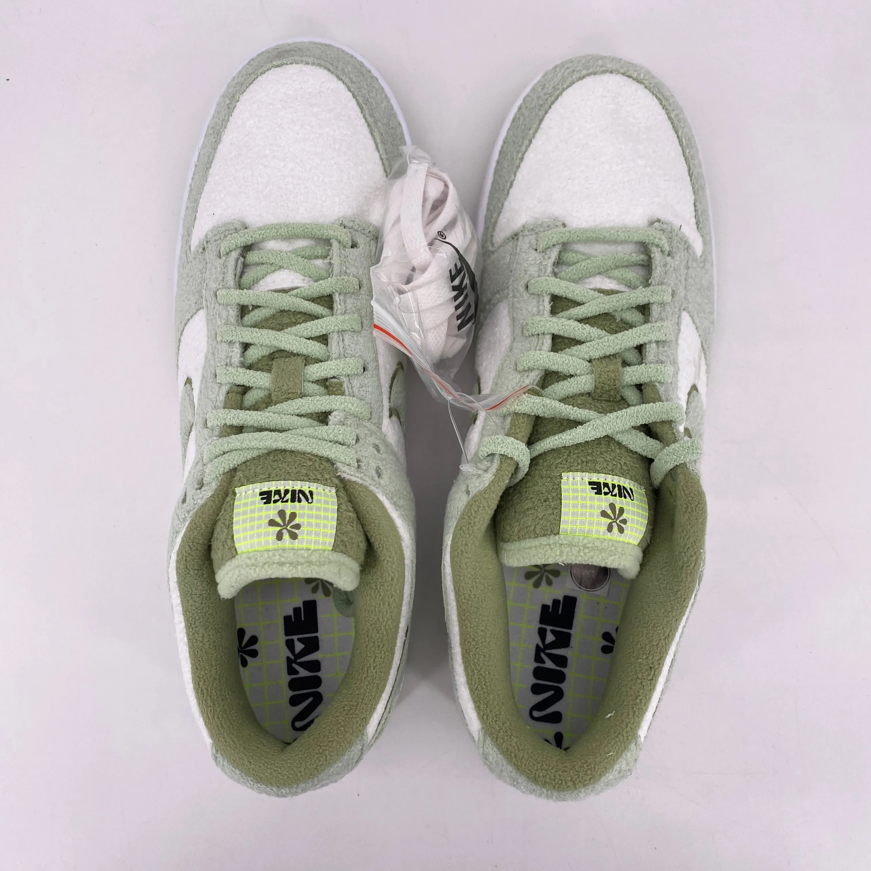 Nike (W) Dunk Low SE Fleece Pack Honeydew 2022 New Size 12W