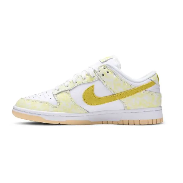 Nike women's dunk low og (yellow strike/ yellow/ white/ gum brown