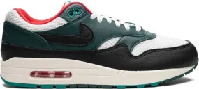 Nike x LeBron James Air Max 1 ''Liverpool sneakers Green