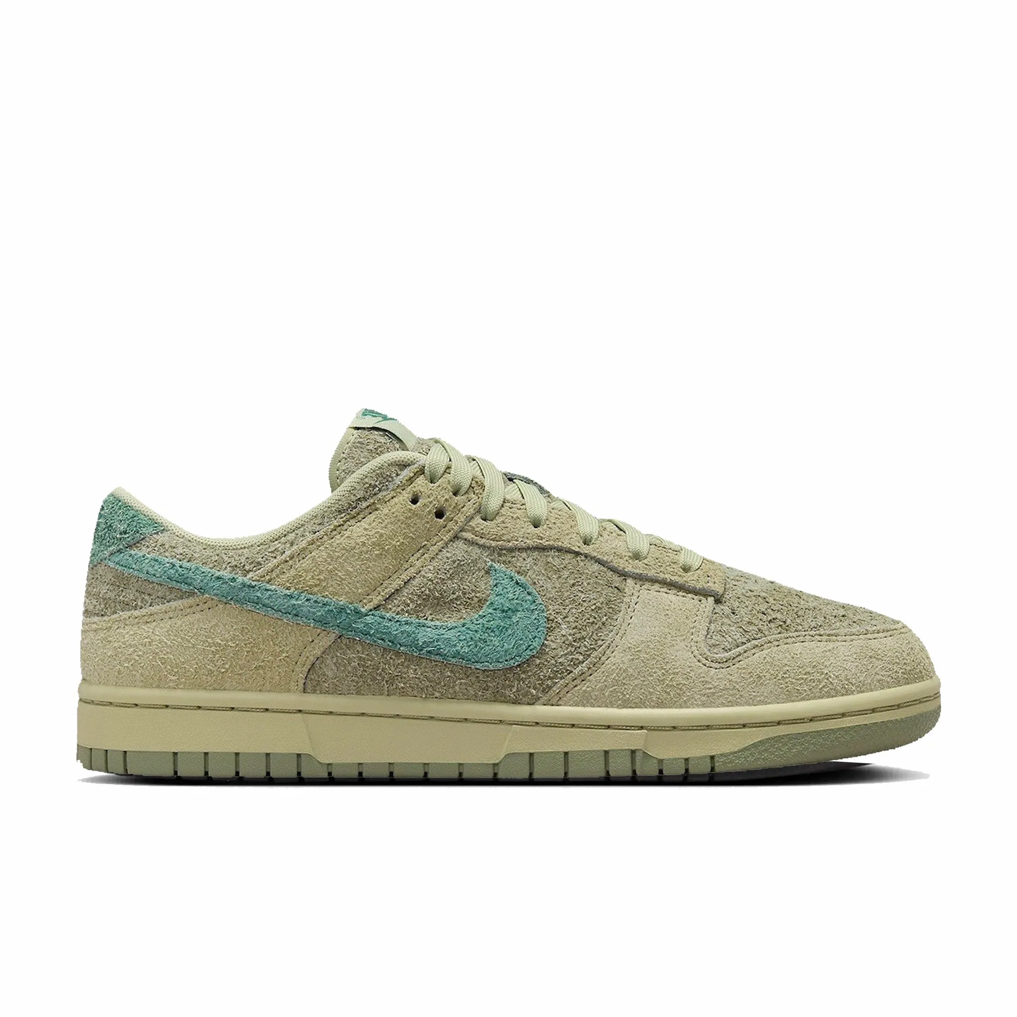 Nike's Women's Nike Dunk Low Olive Aura (Olive Aura/BiCoastal-Oil Green)