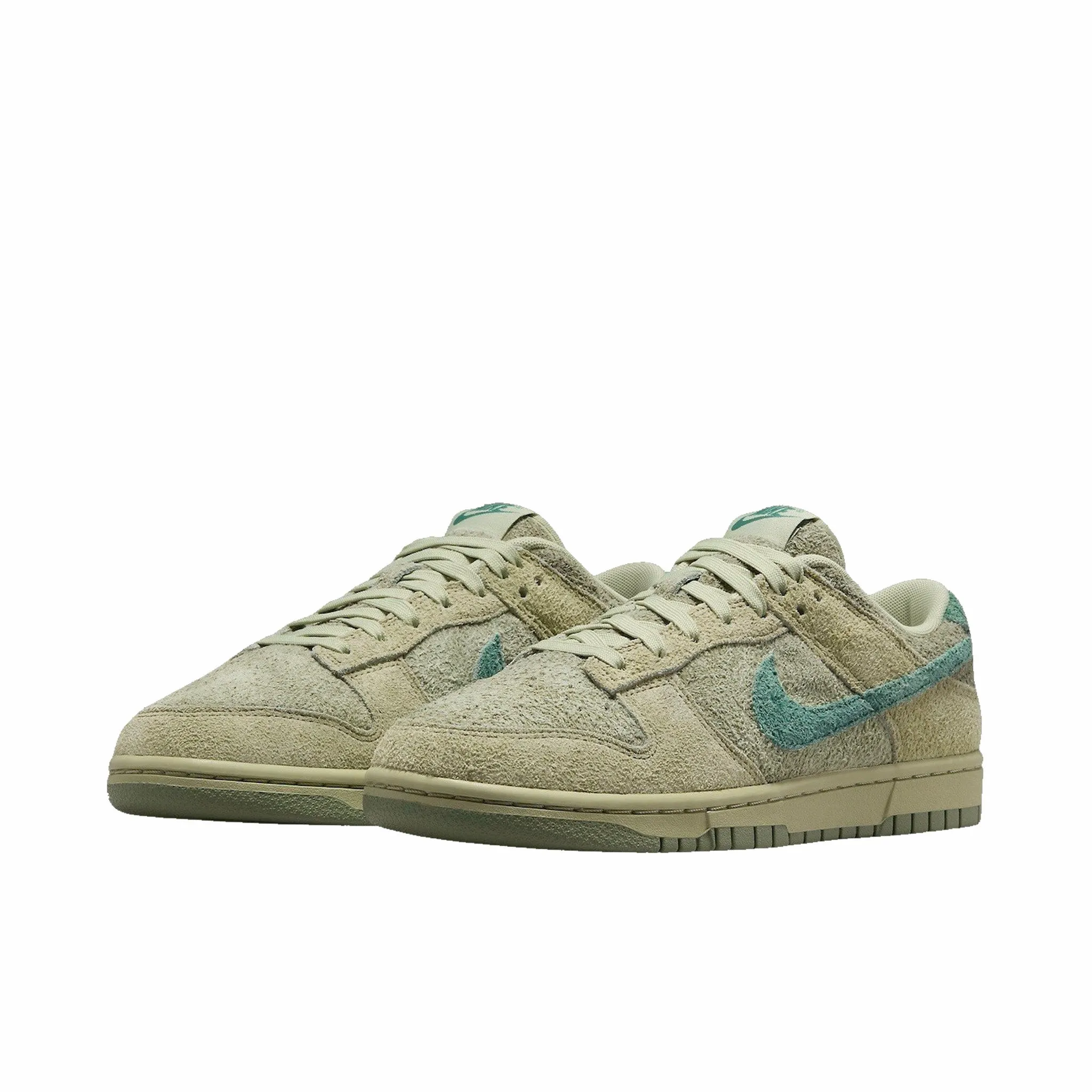 Nike's Women's Nike Dunk Low Olive Aura (Olive Aura/BiCoastal-Oil Green)