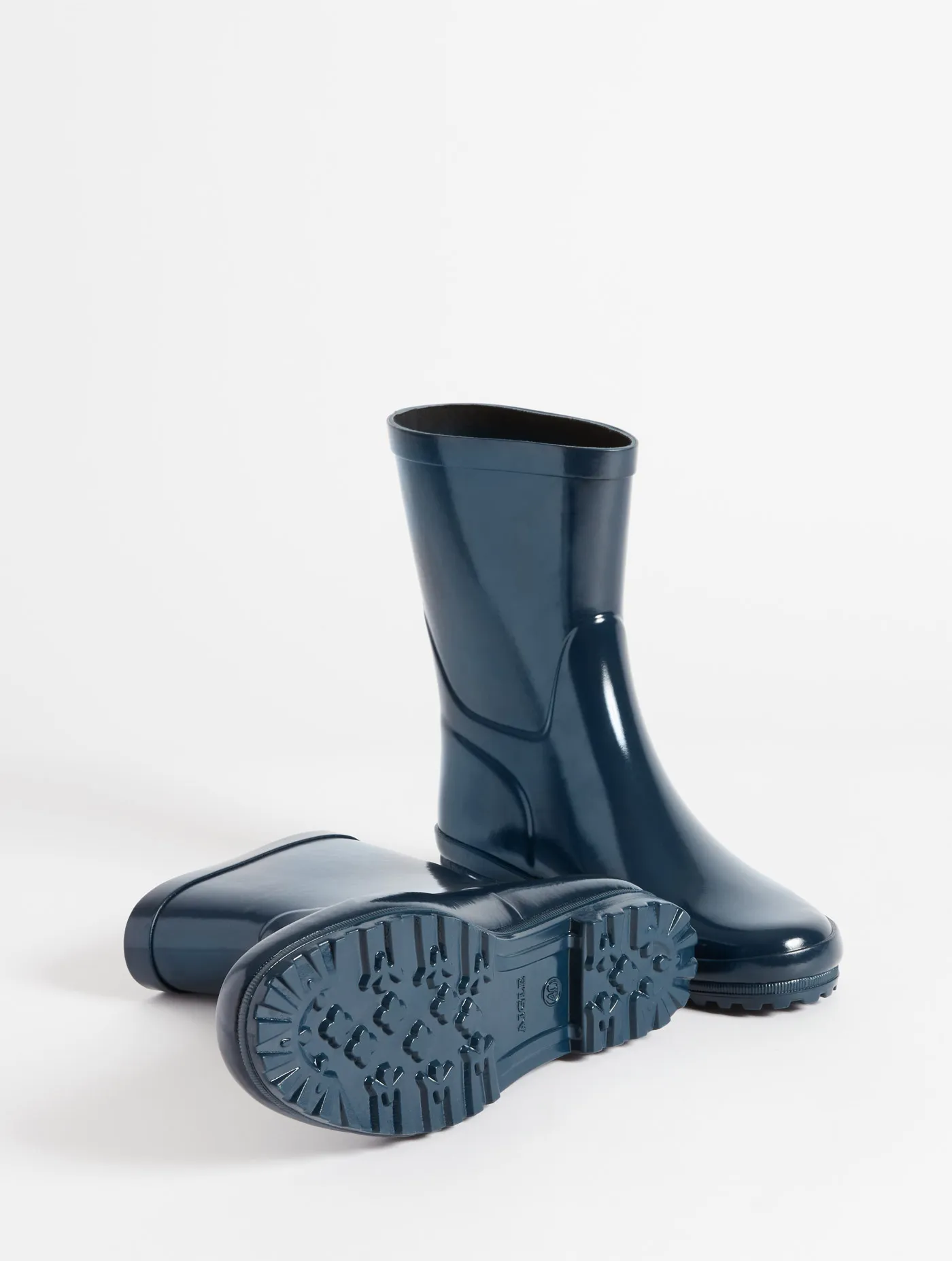 Patent ankle rain boot