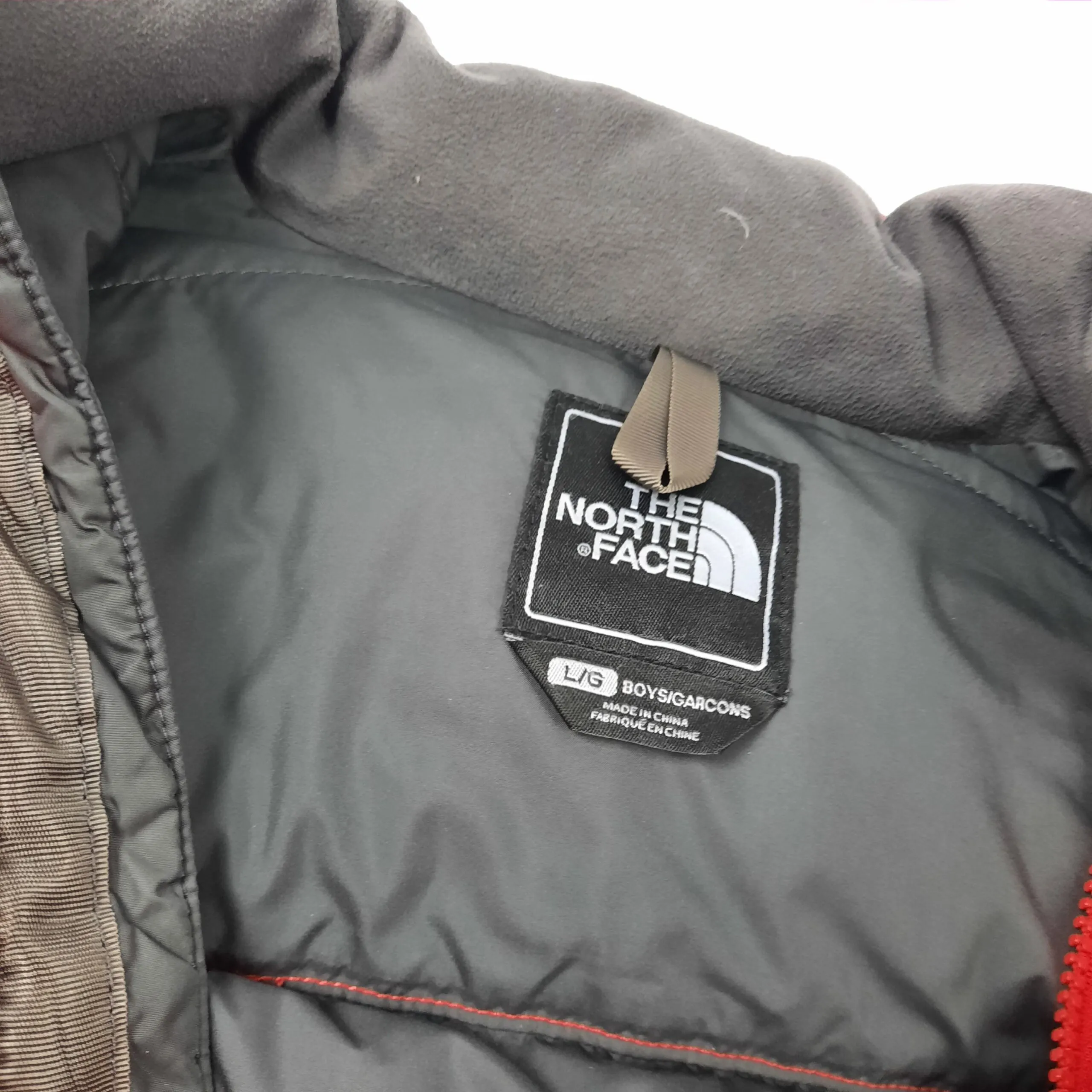 The North Face 550 - Authentic Luxury Designer